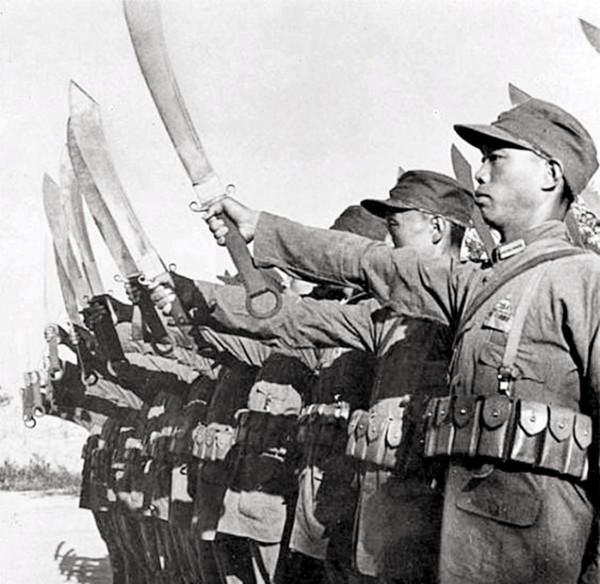 大刀對刺刀,29軍的“破鋒八刀”殺出威風,川軍的刀法則更是驚豔 大刀對刺刀,29軍的“破鋒八刀”殺出威風,川軍的刀法則更是驚豔