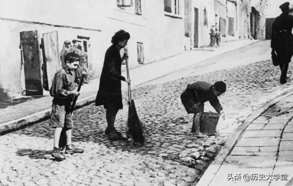 兩線作戰的德國,為何直到二戰末期都能勉強維持龐大的軍費 兩線作戰的德國,為何直到二戰末期都能勉強維持龐大的軍費