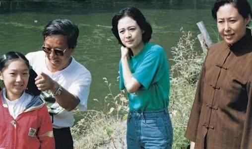 伍宇娟：和周迅共同愛上賈宏聲，事業巔峰欠下鉅債，結局如何？