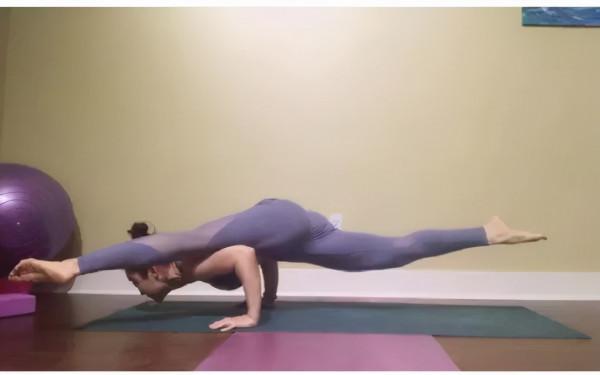 溫哥華40+的三娃媽,八塊腹肌活出少女感!Vicky:感恩瑜伽 溫哥華40+的三娃媽,八塊腹肌活出少女感!Vicky:感恩瑜伽