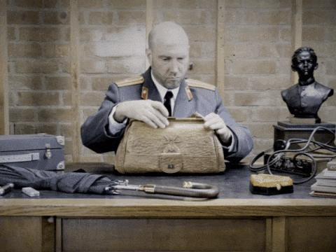 美國頂級富豪區拍賣蘇聯克格勃間諜裝備,最高成交價是多少? 美國頂級富豪區拍賣蘇聯克格勃間諜裝備,最高成交價是多少?