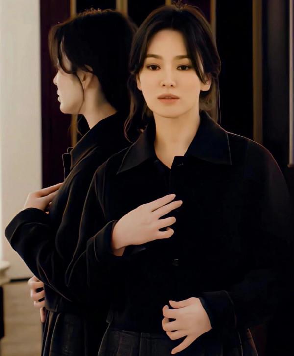 宋慧喬終於展露真性情！小白兔蛻變成女王，暗黑風格看著更適合她