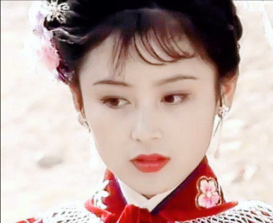 皮相美人不耐老，陳德容25歲就顏垮，陳紅上了年紀還沒陶虹美