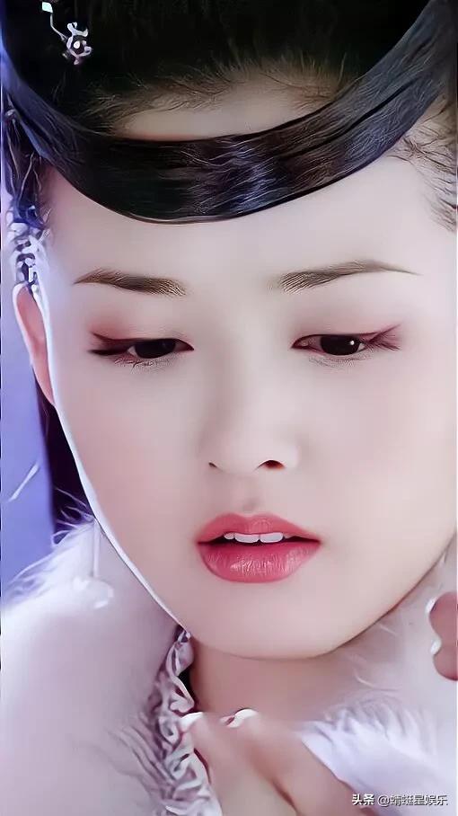 曾經最美嫦娥仙子顏丹晨，清高冷傲，眼神迷人