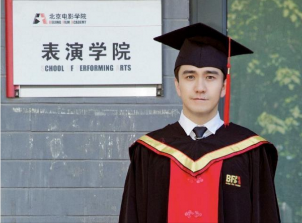 人前人後竟是兩幅面孔？這5位“表裡不一”的男星，人設洗不白了