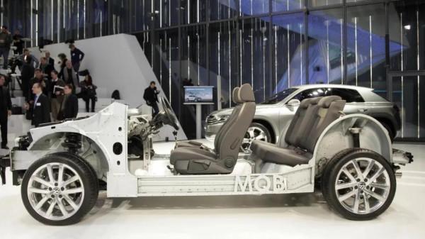 尺寸更大更豪華,吉利星越L出手,真比得過大眾途觀L麼? 尺寸更大更豪華,吉利星越L出手,真比得過大眾途觀L麼?