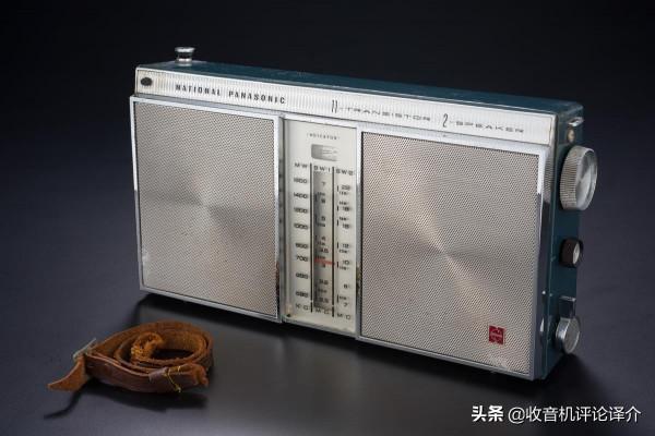 他是如何結緣收音機？又是如何收藏200多臺收音機的？