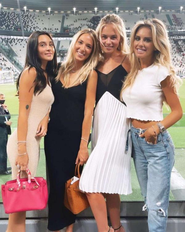 盤帶球感迴歸!中秋-巴黎FC///國際米蘭///米內羅競技 2520字詳析 盤帶球感迴歸!中秋-巴黎FC///國際米蘭///米內羅競技 2520字詳析