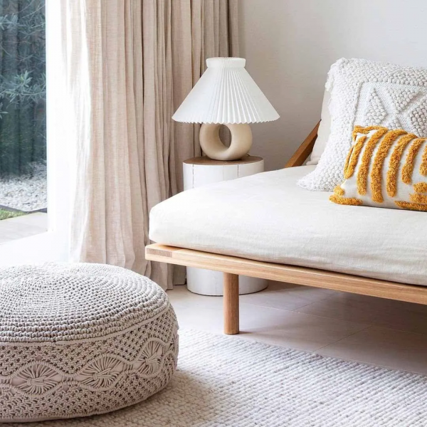 客廳不放沙發、茶几！反用這些，顏值美炸又省空間