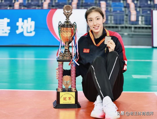 女排4名00後，2名99後，一名冠軍隊長，閃耀全錦賽卻在排超被無視