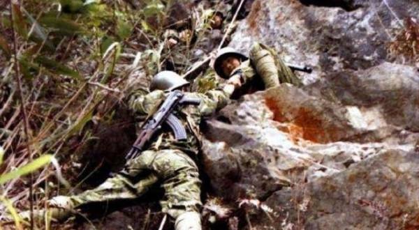 中國81式“大五葉”迷彩衣，顏值高偽裝強，曾是偵察兵的無形榮耀