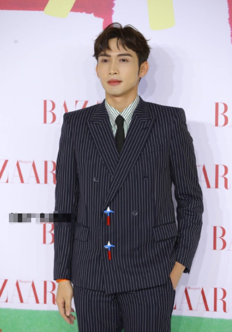 芭莎慈善夜紅毯絕了!景甜張彬彬、楊冪陳偉霆發糖,baby豔壓全場 芭莎慈善夜紅毯絕了!景甜張彬彬、楊冪陳偉霆發糖,baby豔壓全場