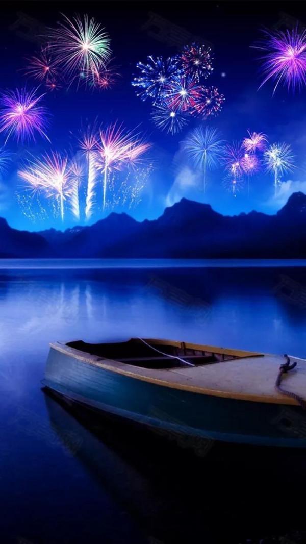 2022年第一個夜晚，我想和您一起看煙花，就如當年我還小，您未老