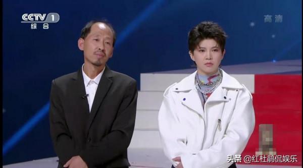 《星光大道》年賽守山大叔方芳並列第6,評委憑什麼二投淘汰前者 《星光大道》年賽守山大叔方芳並列第6,評委憑什麼二投淘汰前者