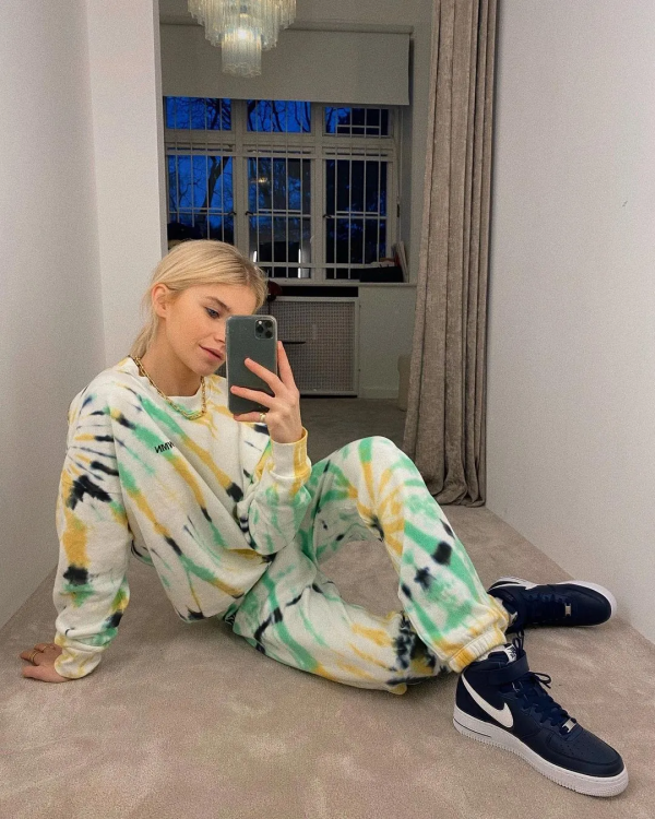 全世界《魷魚遊戲》的粉絲,靠衣服相認了 全世界《魷魚遊戲》的粉絲,靠衣服相認了