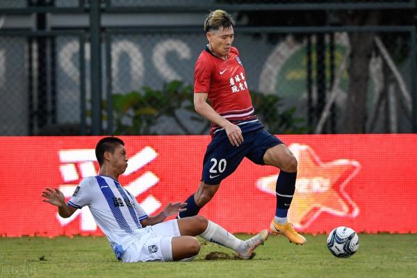 足協盃-重慶2-0武漢闖入16強 尹聰耀點射破門溫天鵬建功