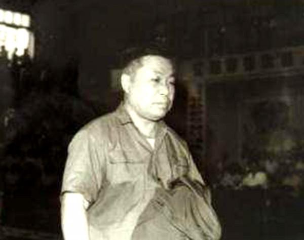 瀋陽軍區的政治部主任,39歲授少將,61歲被免職,74歲恢復軍籍 瀋陽軍區的政治部主任,39歲授少將,61歲被免職,74歲恢復軍籍