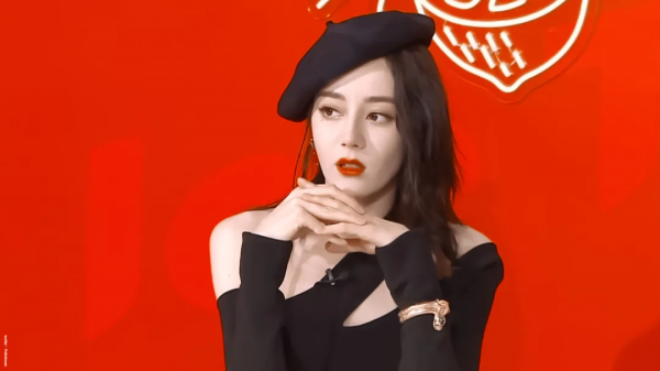 天吶！迪麗熱巴怎麼突然變醜了？​