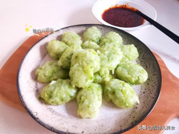 蘿蔔這樣做比炸蘿蔔丸子好，一蒸就上桌，蘸料吃太香了，別不懂吃