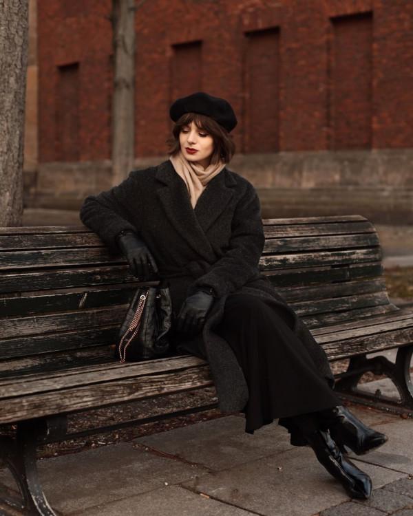 這樣穿才有浪漫復古的風格，優雅貴氣的姿態