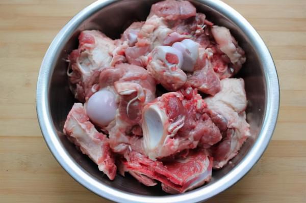 買豬肉時,這4個部位不划算,價格高肉質差不好吃,很多人還在買 買豬肉時,這4個部位不划算,價格高肉質差不好吃,很多人還在買