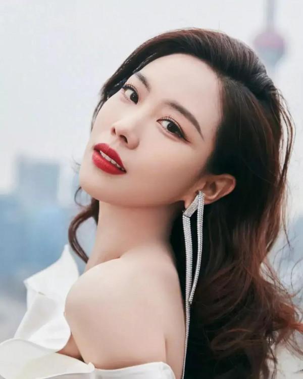 30多位絕色美人大比拼,還是蔣欣最漂亮 30多位絕色美人大比拼,還是蔣欣最漂亮