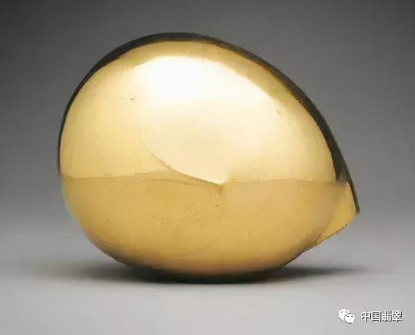 具象在左，抽象在右