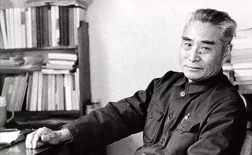 黃維被困雙堆集，令親信廖運周率部突圍，再見面時廖已是開國少將