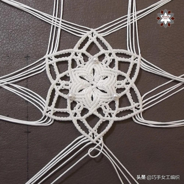 用繩子就能編出漂亮的雪花，超詳細的教程，一步一步教你編