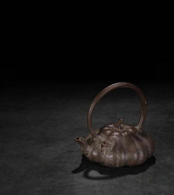 舊藏 老紫砂瓜葉紋茶壺 舊藏 老紫砂瓜葉紋茶壺