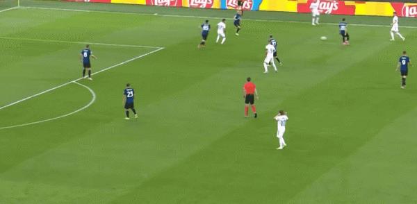 國米0:1皇馬覆盤:梅阿查苦澀的眼神,幫助國米認清方向 國米0:1皇馬覆盤:梅阿查苦澀的眼神,幫助國米認清方向