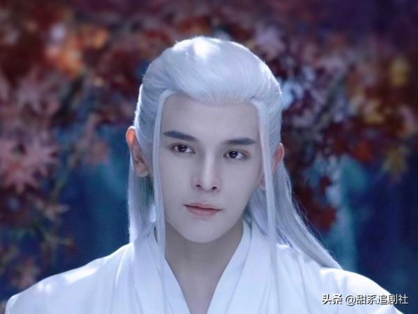 張翰、祝緒丹新戲殺青,男二白髮造型搶眼,導演大有來頭 張翰、祝緒丹新戲殺青,男二白髮造型搶眼,導演大有來頭