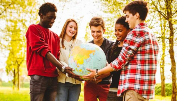 中國人比白人矮，連日本都不如？已經2022年了，別再被謠言洗腦