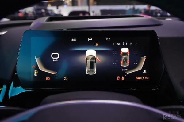 10萬出頭就有華為鴻蒙系統和整車OTA升級 是誰家造車這麼內卷? 10萬出頭就有華為鴻蒙系統和整車OTA升級 是誰家造車這麼內卷?