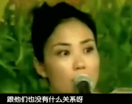 王菲有多嫌棄李亞鵬，採訪時楊瀾都看不下去了