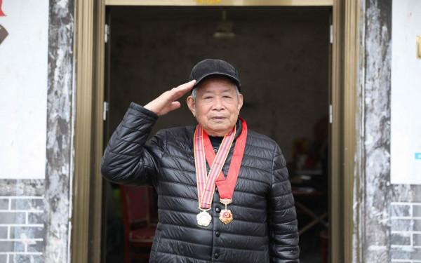 從槍林彈雨中走來——訪抗美援朝老戰士王定明