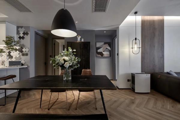 120㎡精裝修改造，為空間做“減法”，為生活做“加法”