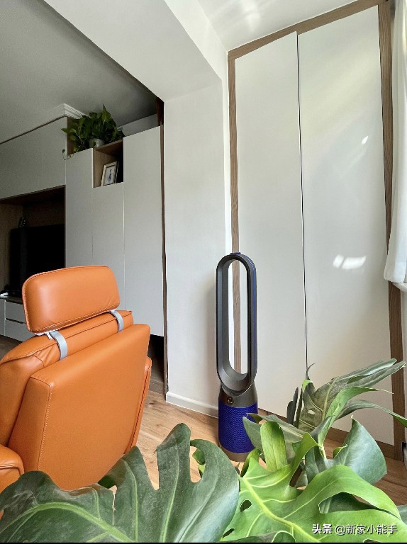 56平兩居室學區房，不做吊頂很舒適，電視牆是全屋亮點，美觀實用