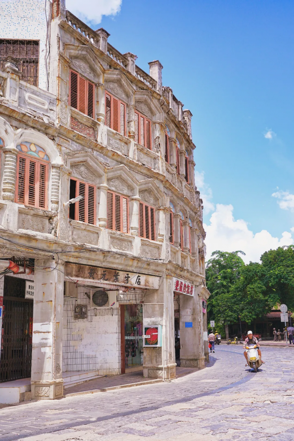 和廣東打了50架,也沒在“誰更會吃雞”這個問題上分出高下 和廣東打了50架,也沒在“誰更會吃雞”這個問題上分出高下