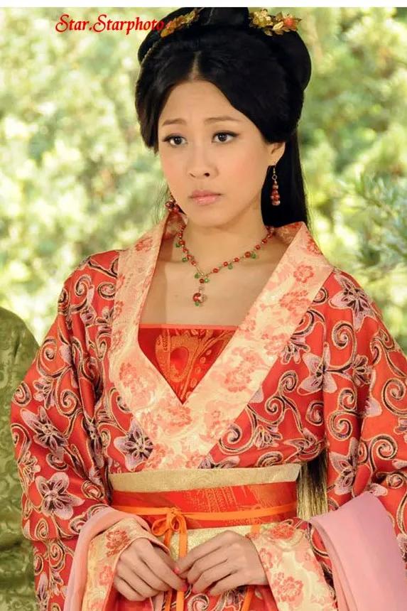 為何說“有事鍾無豔，無事夏迎春”