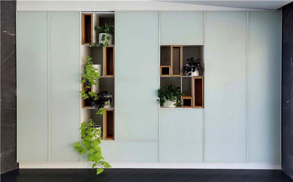 地基不夠,“身高”來湊 / 懸式住宅 地基不夠,“身高”來湊 / 懸式住宅