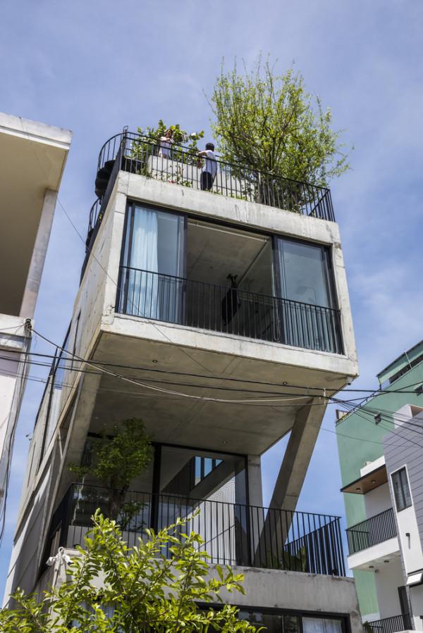 與綠色和光明為伍，當混凝土遇上花園，創造出明亮通透的生活環境