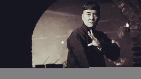 清朝最後一位大內高手，與許世友切磋武藝，能躲避張作霖的子彈