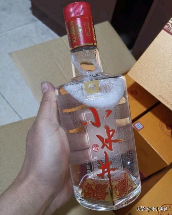 白酒送禮，8款“中端級”濃香型白酒最合適，價格不貴上檔次