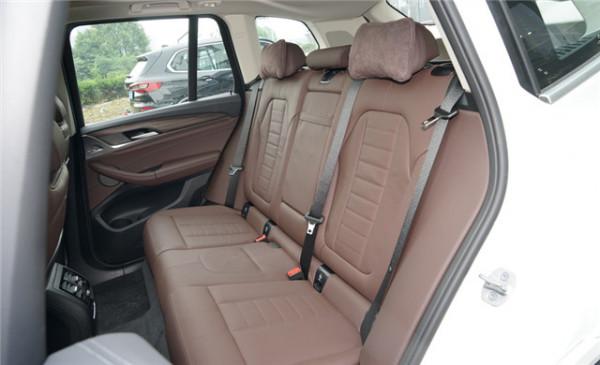 外觀很帥氣，配2.0T發動機，寶馬X3 xDrive28i M運動套裝版實力解析