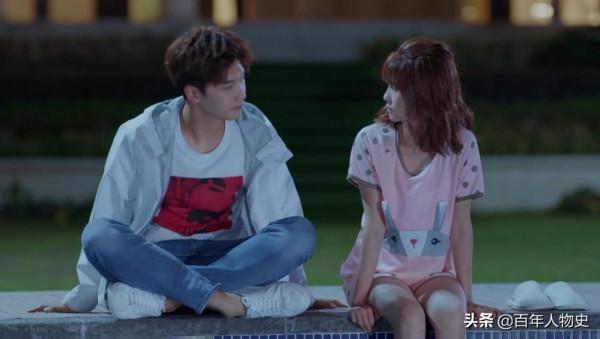 女孩苦尋初戀墳墓，意外發現他“復活”鐵籠中，爸爸：5年前關的