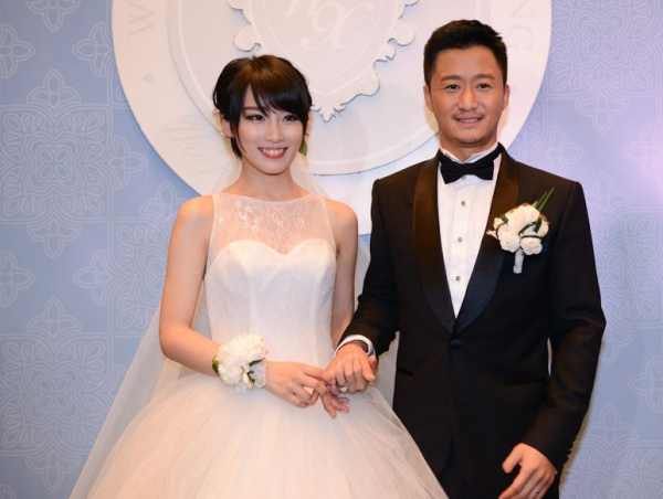 10位情史乾淨的內地女星,把生活過成偶像劇,有人與初戀相守47年 10位情史乾淨的內地女星,把生活過成偶像劇,有人與初戀相守47年