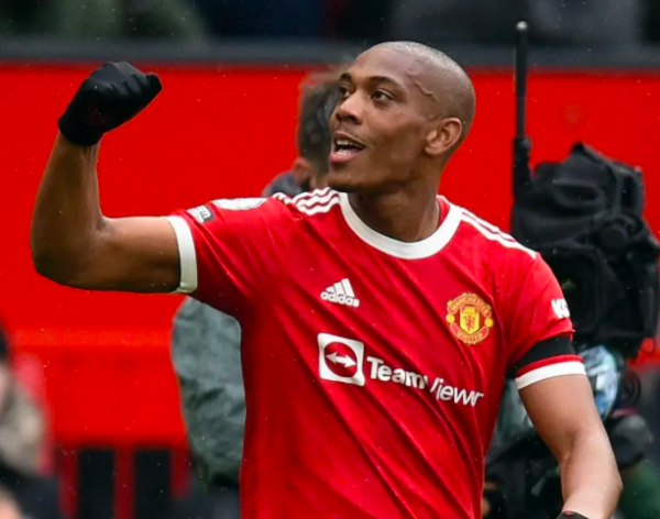 大冷門,曼聯主場丟2分,球王C羅僅1射,8500萬王牌9場0球0助攻 大冷門,曼聯主場丟2分,球王C羅僅1射,8500萬王牌9場0球0助攻