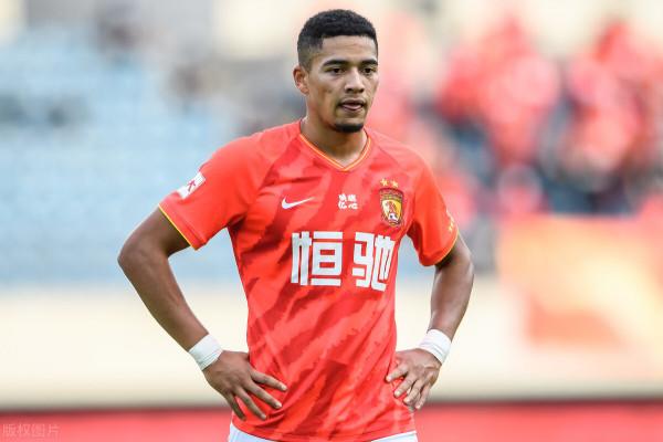 中國歸化球員一覽:你知道他們原名都叫什麼嗎? 中國歸化球員一覽:你知道他們原名都叫什麼嗎?