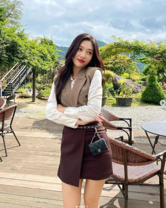 “Crush shook”Joy，光彩照人